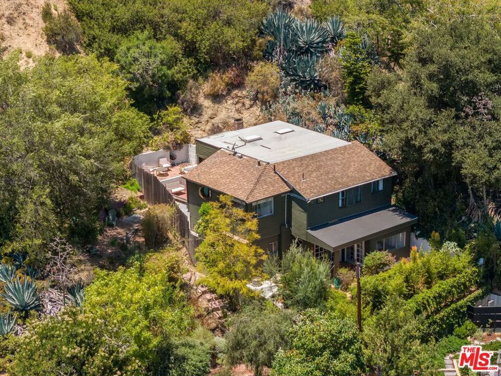 Image of 2573 Glen Green St, Los Angeles, CA, 90068, US