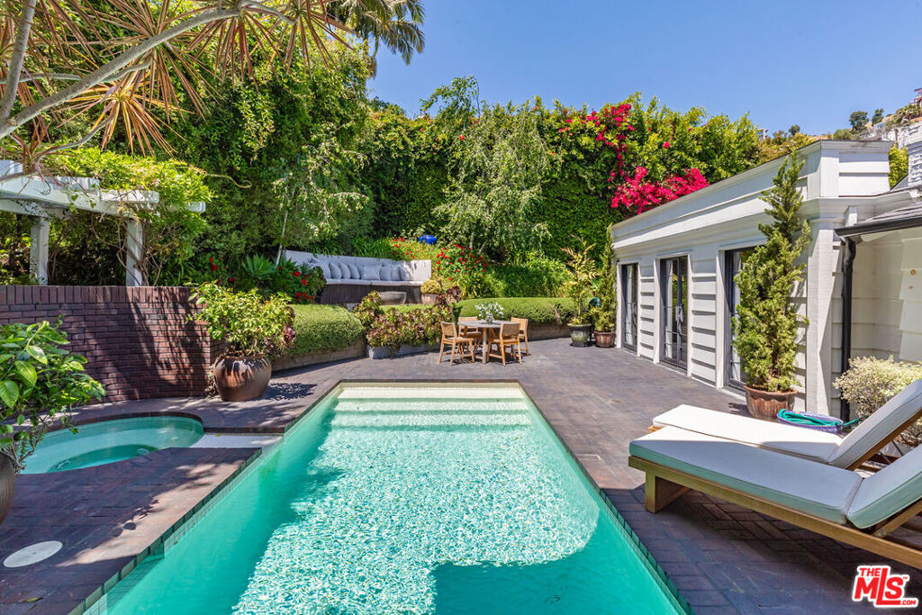 Image of 1437 Belfast Dr, Los Angeles, CA, 90069, US