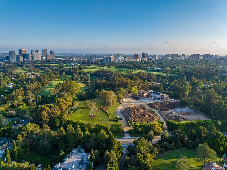 Picture of 150 S Carolwood Dr, Los Angeles, CA, 90077, US