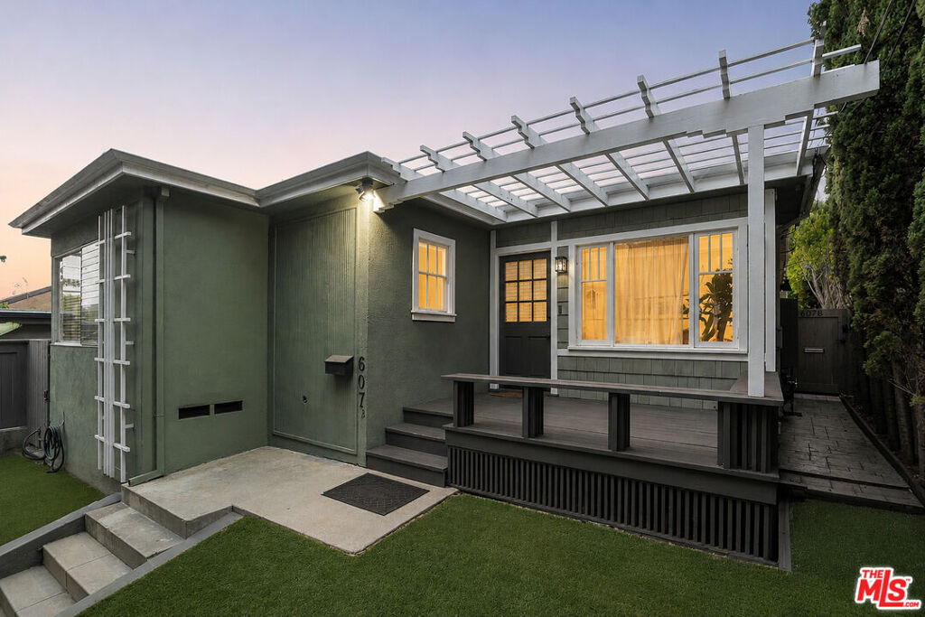 Image of 607 Ashland Ave, Santa Monica, CA, 90405, US