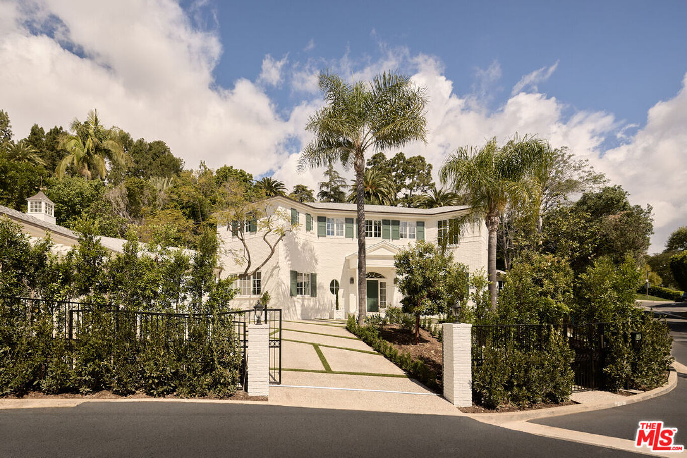 Image of 31 Oakmont Dr, Los Angeles, CA, 90049, US