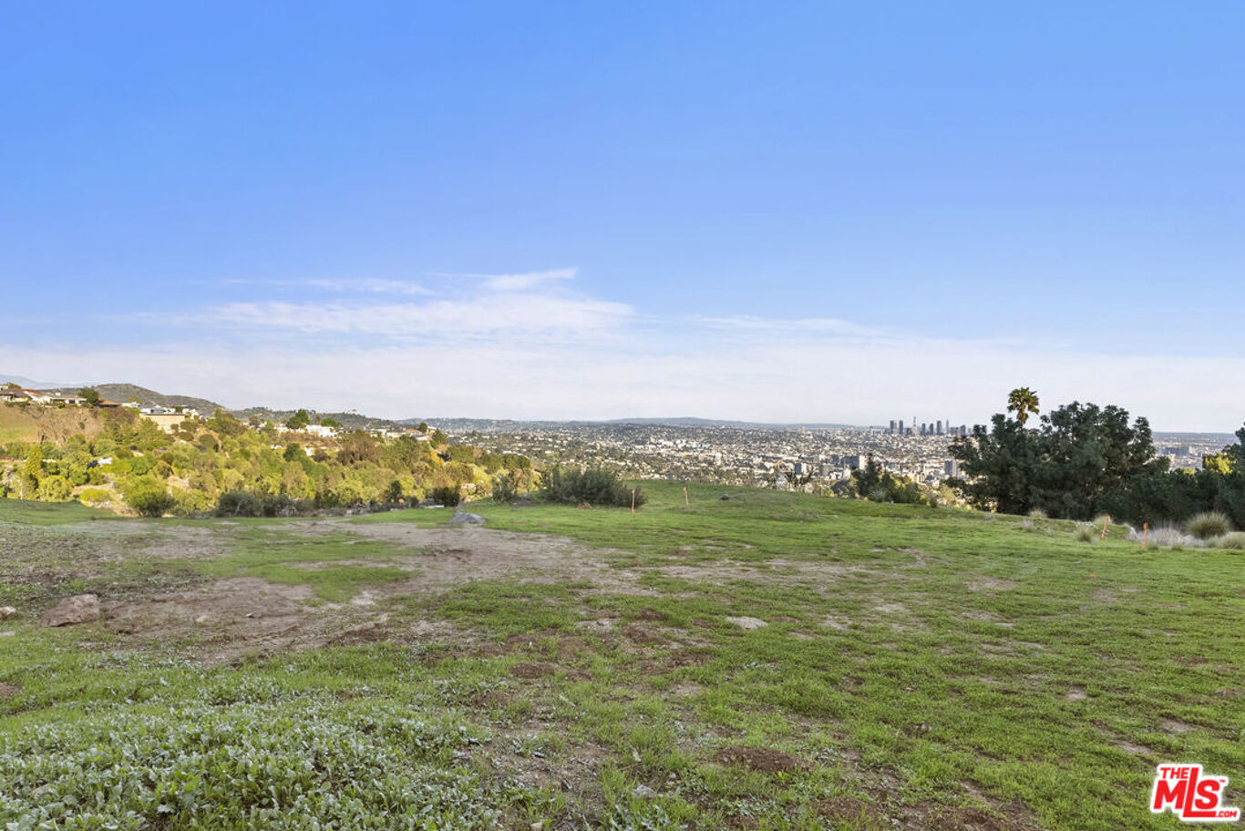 Image of 2666 Larmar Rd, Los Angeles, CA, 90068, US
