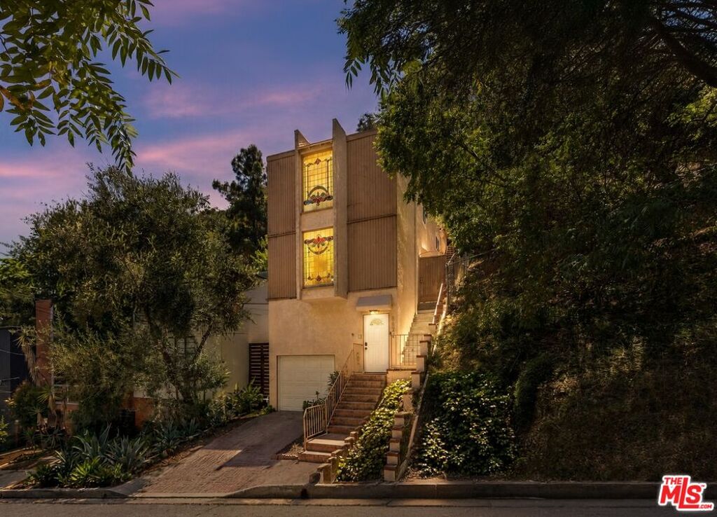 Image of 8824 Wonderland Ave, Los Angeles, CA, 90046, US