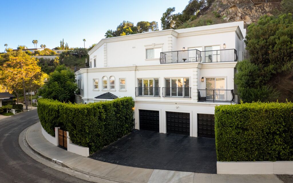 Image of 2209 Banyan Dr, Los Angeles, CA, 90049, US