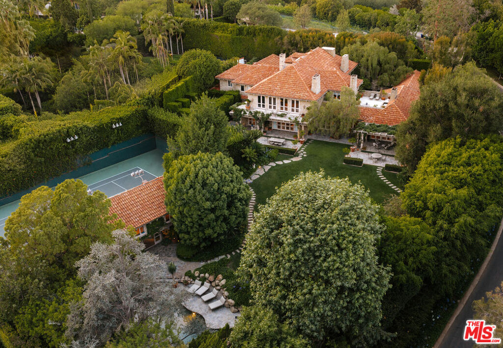 Image of 423 N Faring Rd, Los Angeles, CA, 90077, US