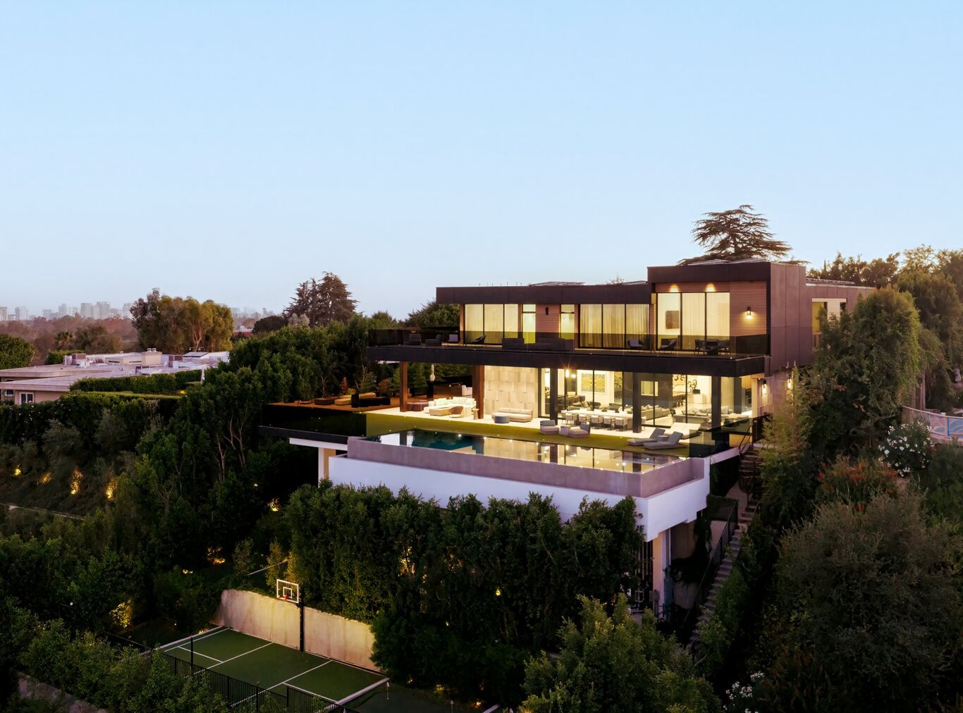 Image of 1140 Summit Dr, Beverly Hills, CA, 90210, US