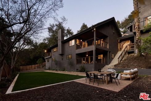 Picture of 5 bedroom house for sale.