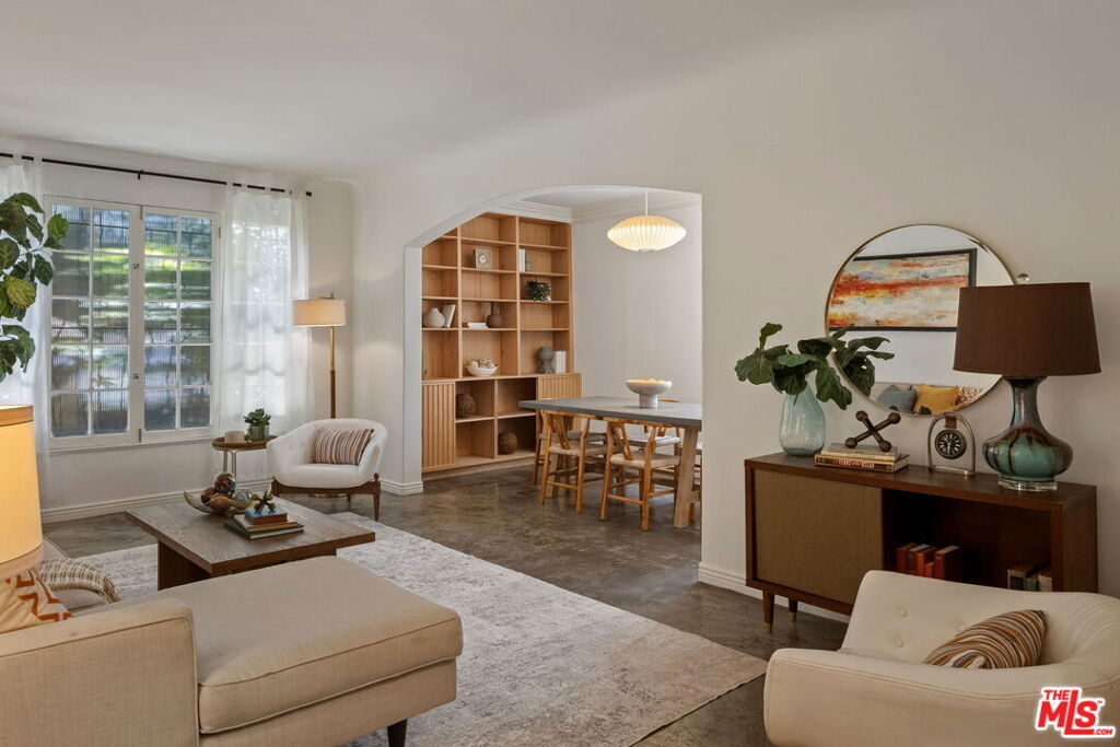 Image of 1345 N Hayworth Ave Unit: 2, West Hollywood, CA, 90046, US