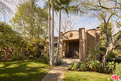 Picture of 2 bedroom house for sale.