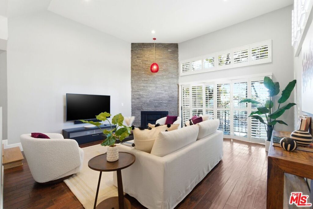 Image of 1013 16th St Unit: 101, Santa Monica, CA, 90403, US