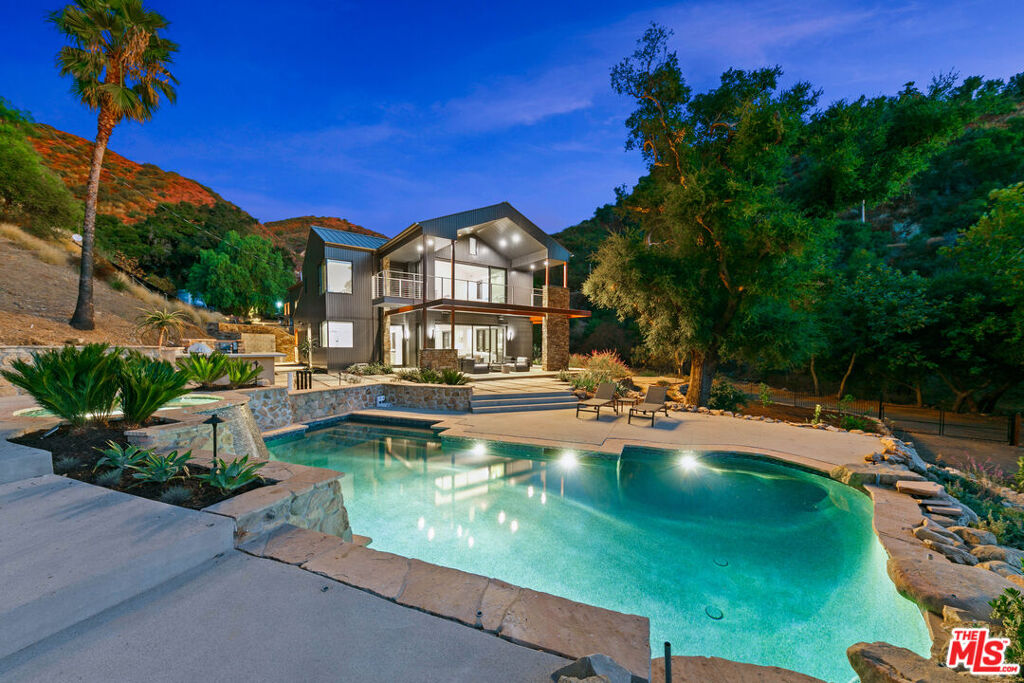 Image of 28525 Newton Canyon Rd, Malibu, CA, 90265, US