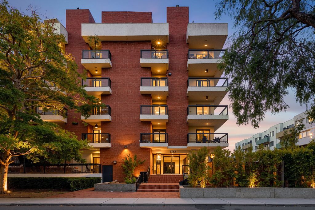 Image of 1133 5th St Unit: 204, Santa Monica, CA, 90403, US