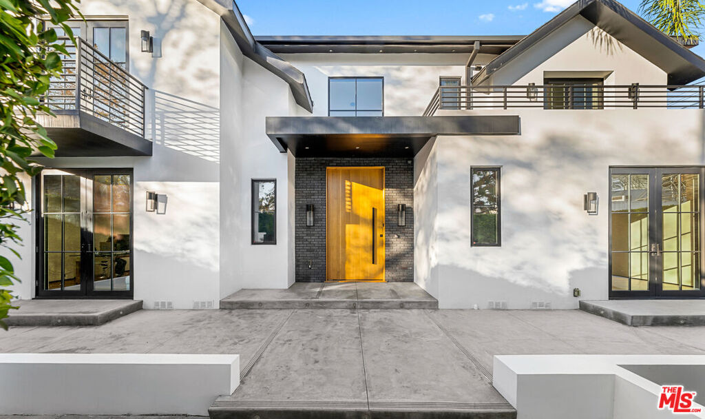 Image of 6115 W 6th St, Los Angeles, CA, 90048, US