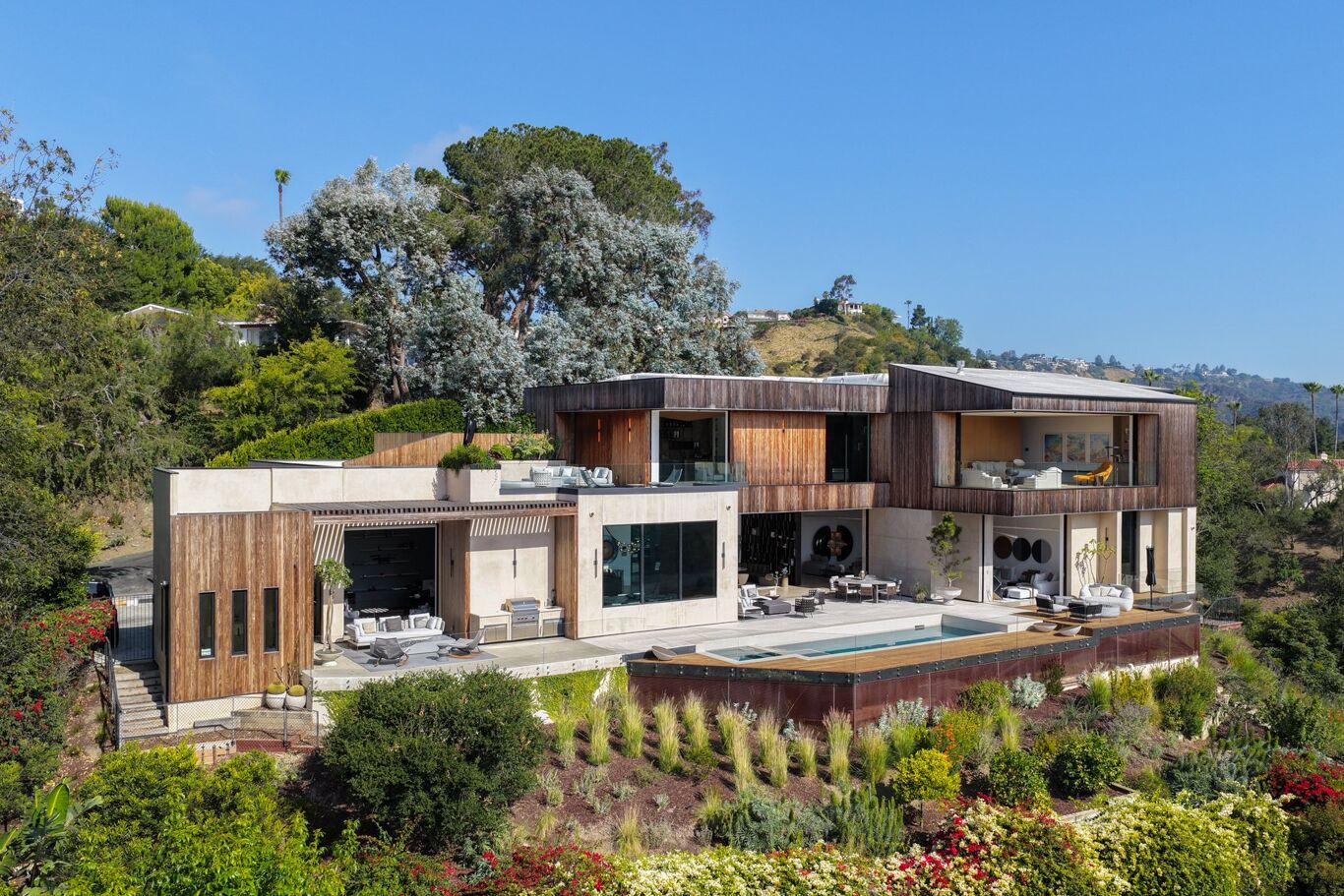 Image of 10733 Stradella Ct, Bel Air, CA, 90077, United States