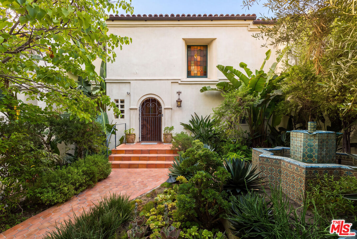 Image of 3842 Carnavon Way, Los Angeles, CA, 90027, US