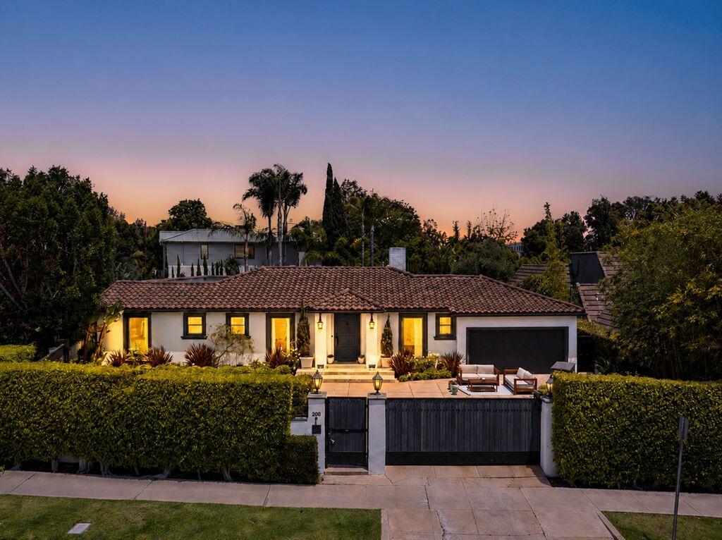 Image of 200 S Westgate Ave, Los Angeles, CA, 90049, US