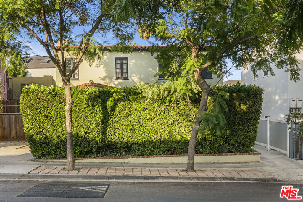 Image of 836 Hilldale Ave, West Hollywood, CA, 90069, US