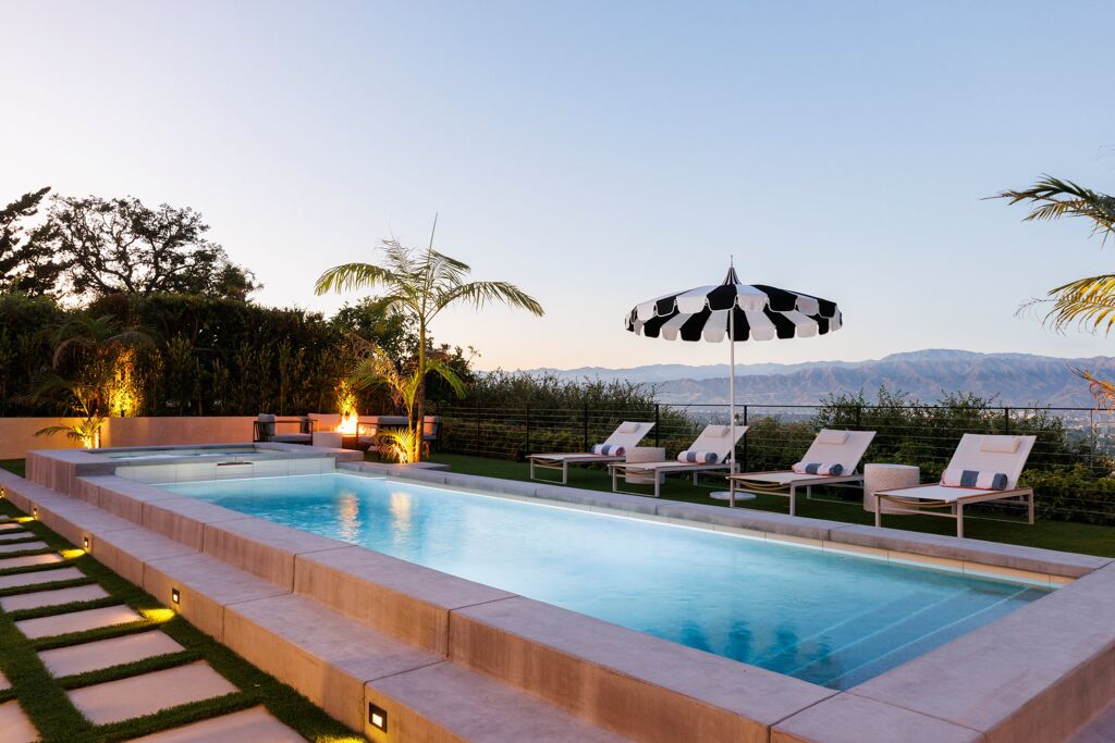 Image of 10965 Wrightwood Ln, Studio City, CA, 91604, US