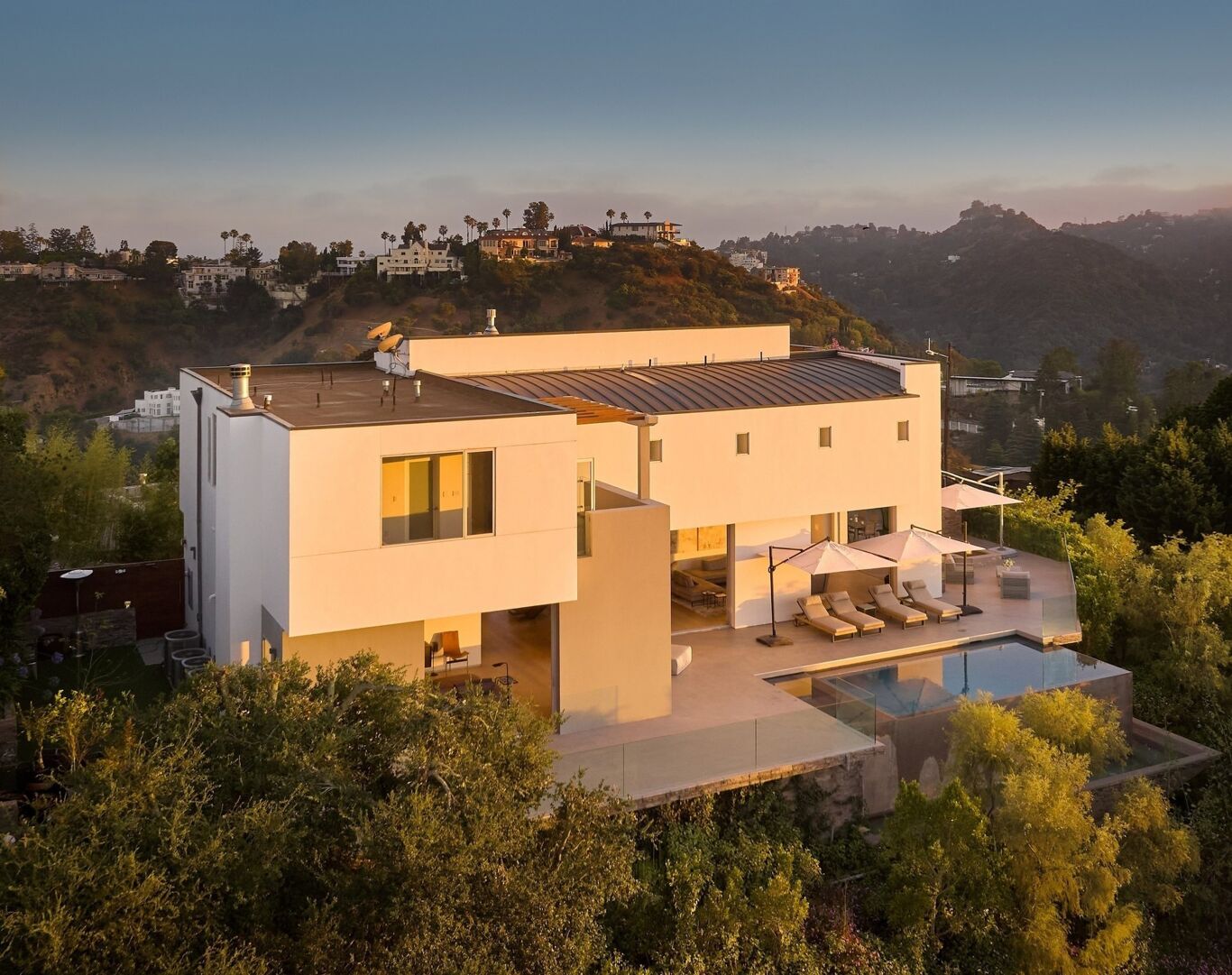 Image of 2750 Cardwell Pl, Los Angeles, CA, 90046, US
