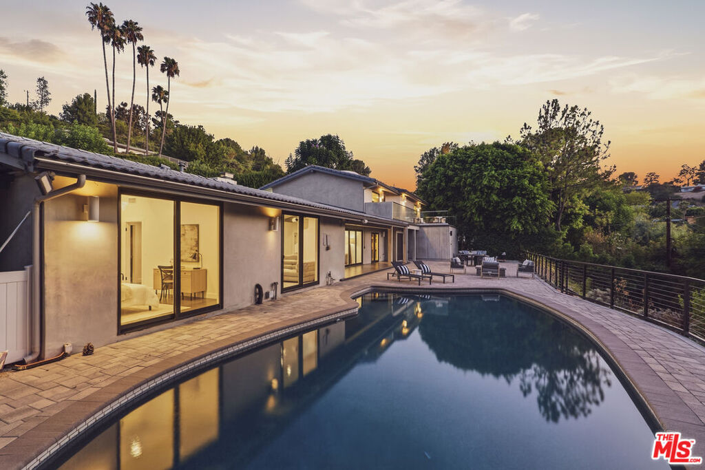 Image of 18065 Boris Dr, Los Angeles, CA, 91316, US