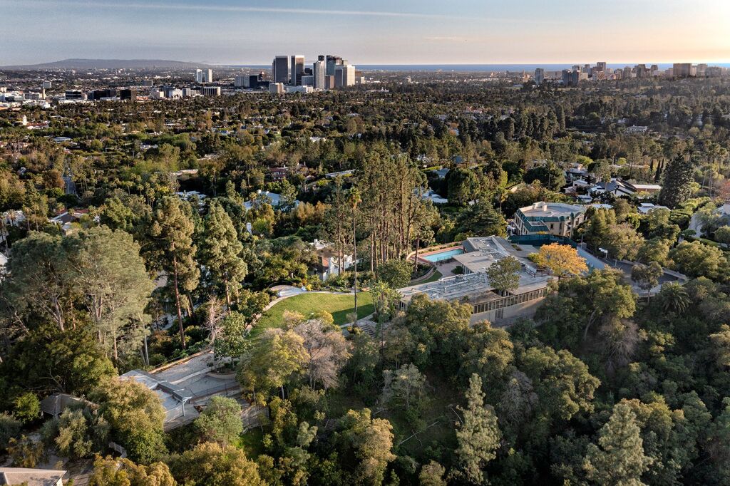 Image of 1005 N ALPINE DRIVE, BEVERLY HILLS, CA, 90210, United States