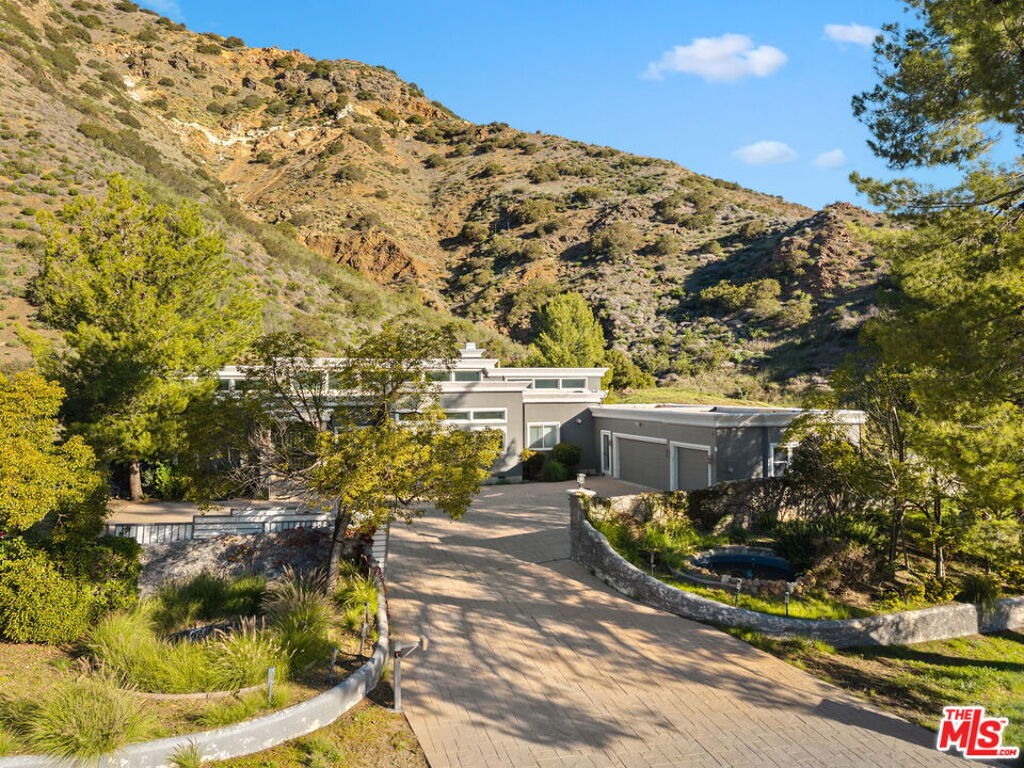 Image of 3701 Kanan Rd, Agoura Hills, CA, 91301, US