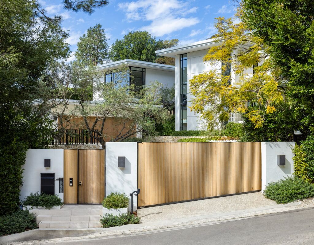 Image of 9509 Heather Rd, Beverly Hills, CA, 90210, US