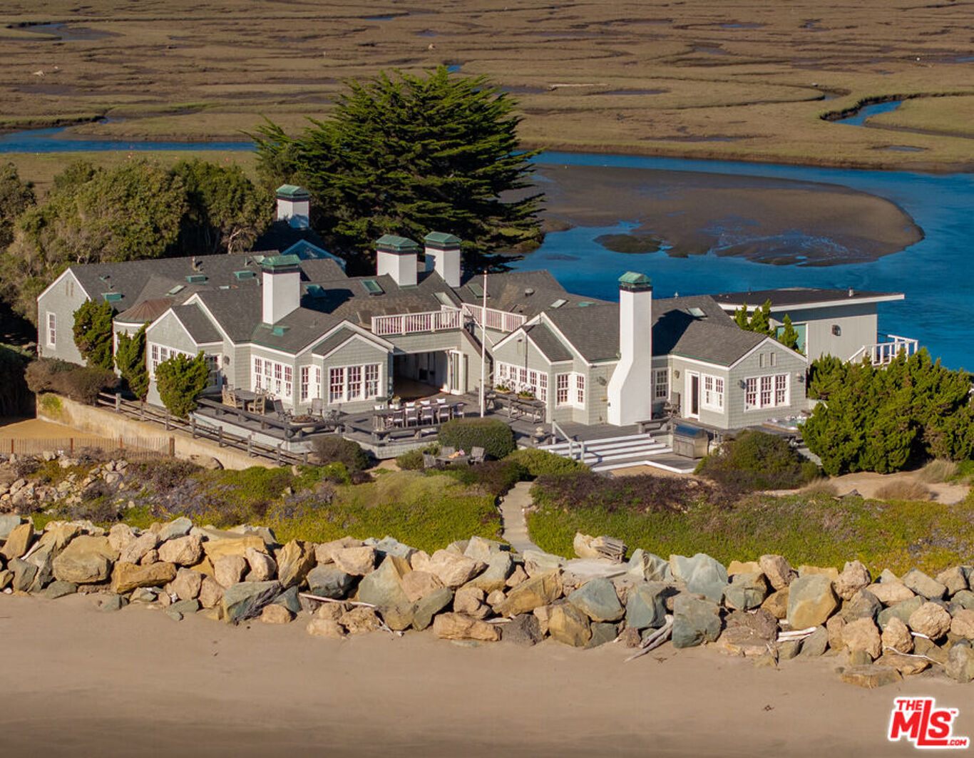 Image of 571 Sand Point Rd, Carpinteria, CA, 93013, US