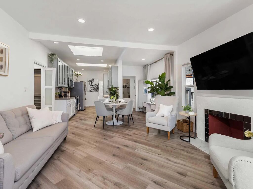 Image of 8823 Betty Way, West Hollywood, CA, 90069, US