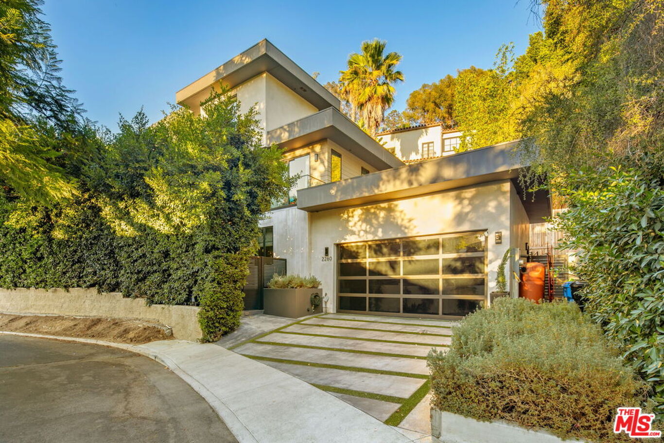 Image of 2260 Alcyona Dr, Los Angeles, CA, 90068, US
