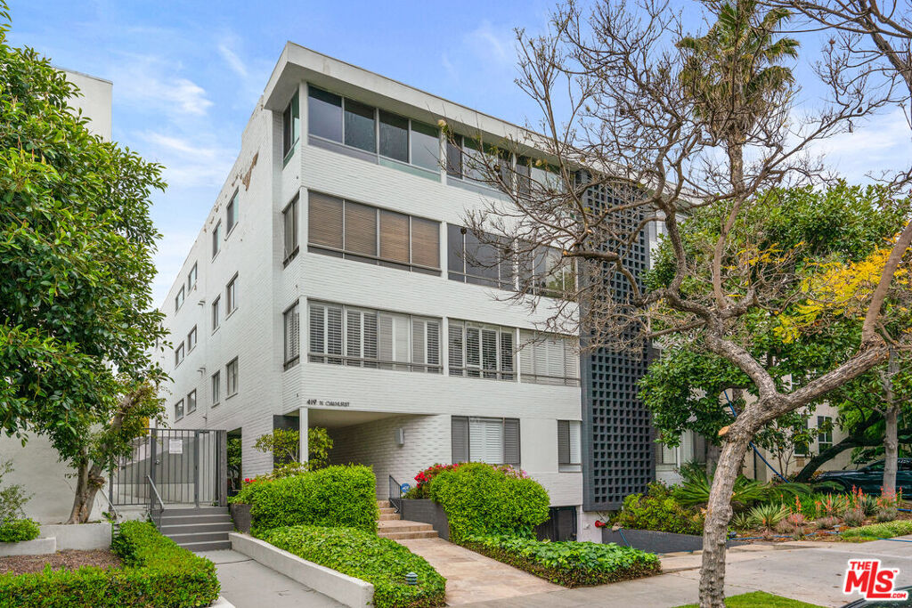 Image of 419 N Oakhurst Dr Unit: 203, Beverly Hills, CA, 90210, US