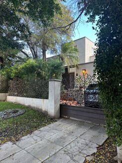 Picture of 4 bedroom other for sale.