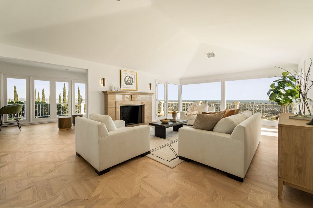 Image of 8527 Hedges Way, Los Angeles, CA, 90069, US