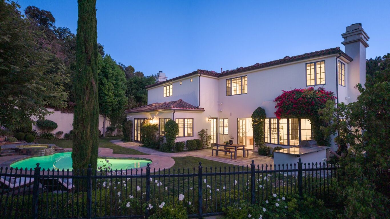 Image of 3686 Benedict Canyon Ln, Sherman Oaks, CA, 91423, US