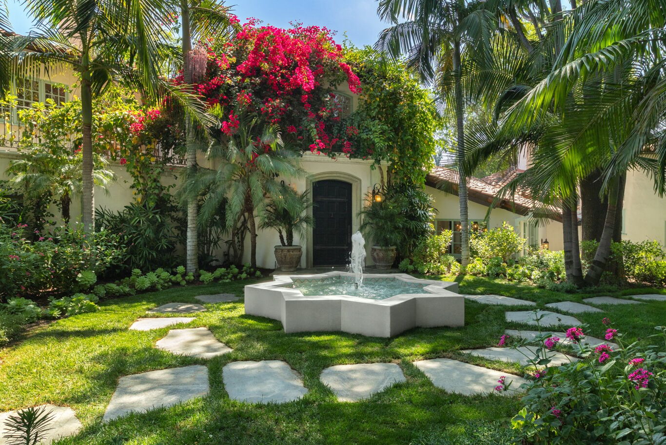 Image of 2809 Nichols Canyon Rd, Los Angeles, CA, 90046, US
