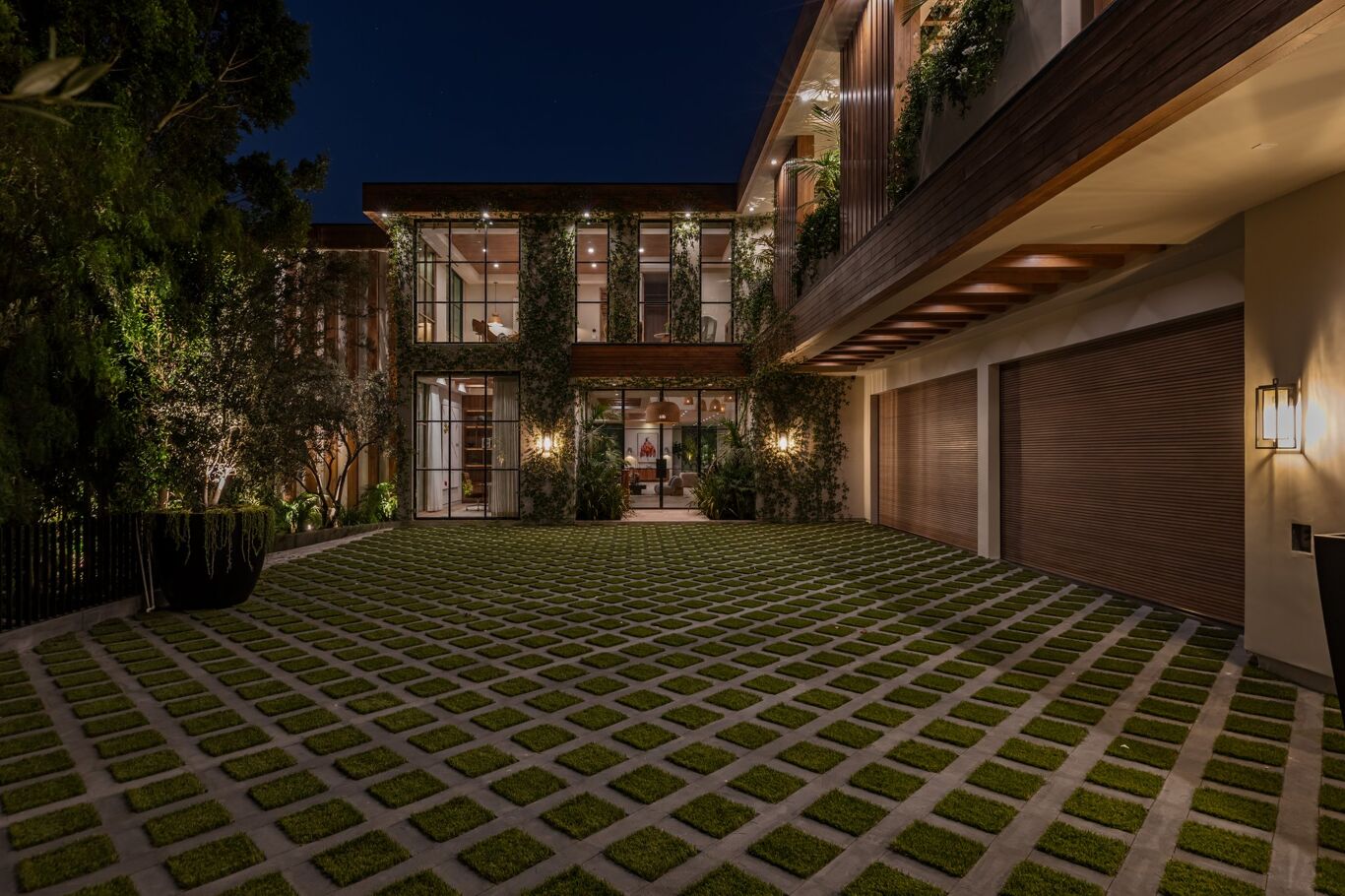 Image of 1465 Donhill Dr, Beverly Hills, CA, 90210, United States