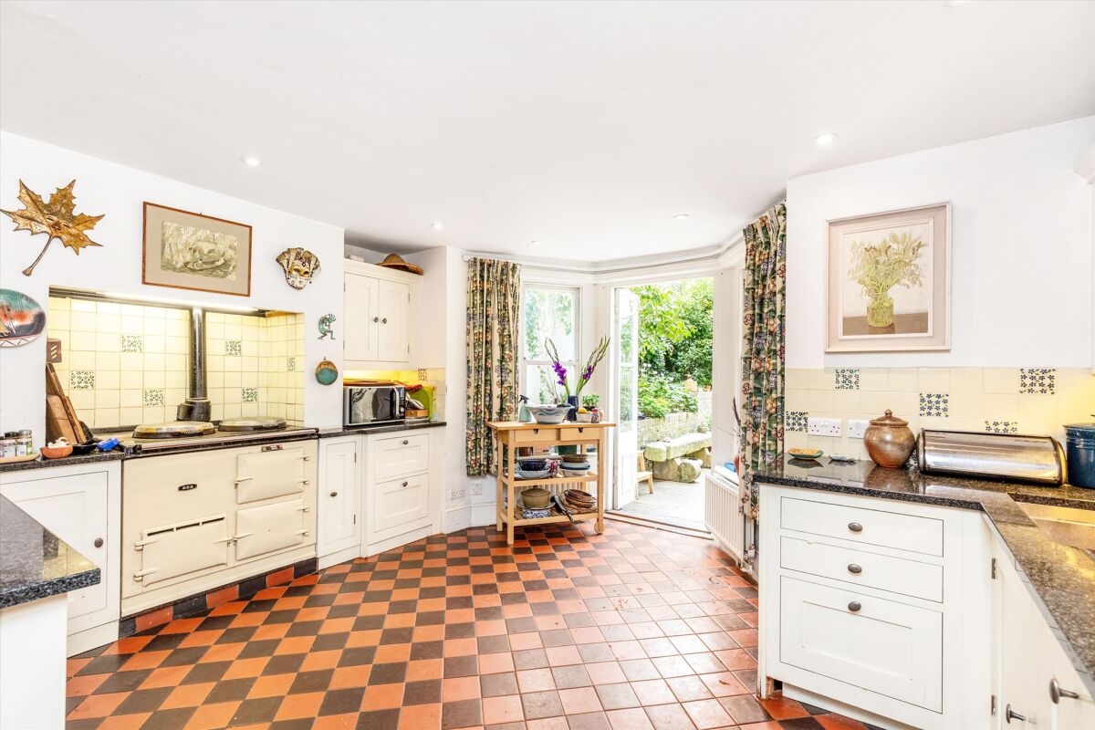 house for sale in St. Peters Square, London, W6 CWK012055056 Knight