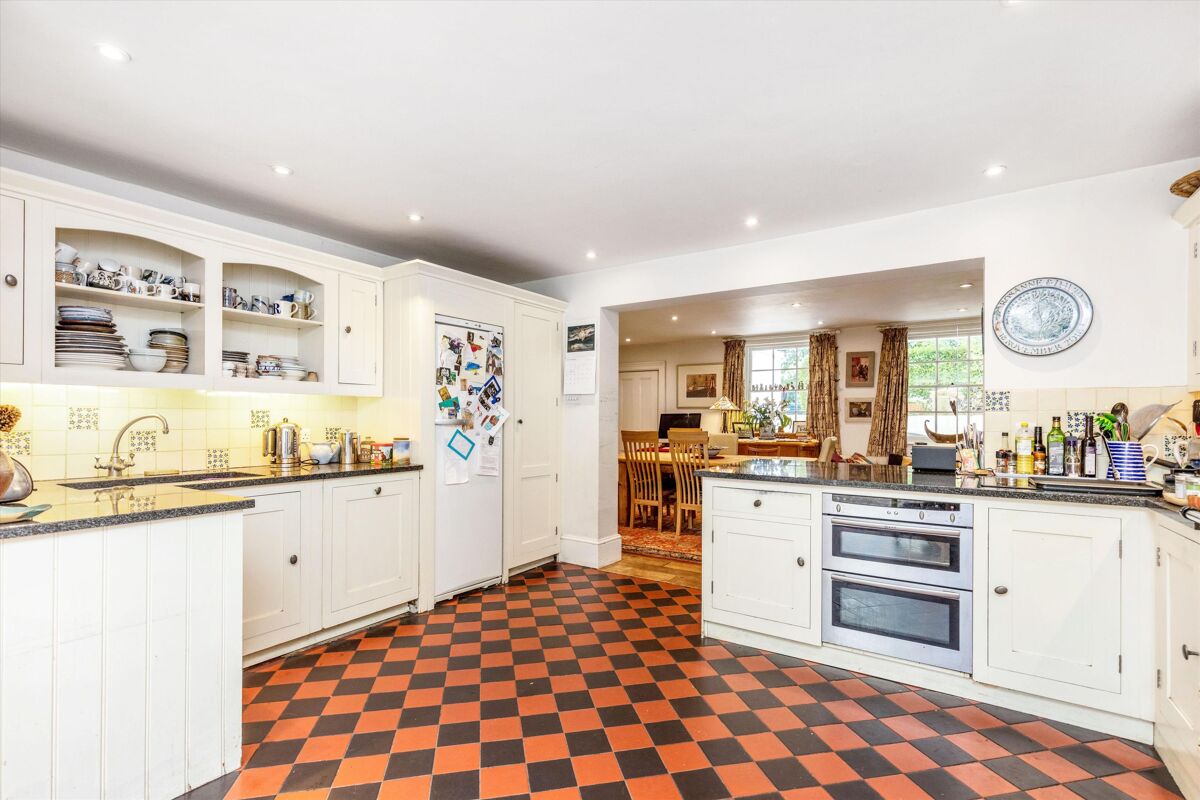 house for sale in St. Peters Square, London, W6 CWK012055056 Knight