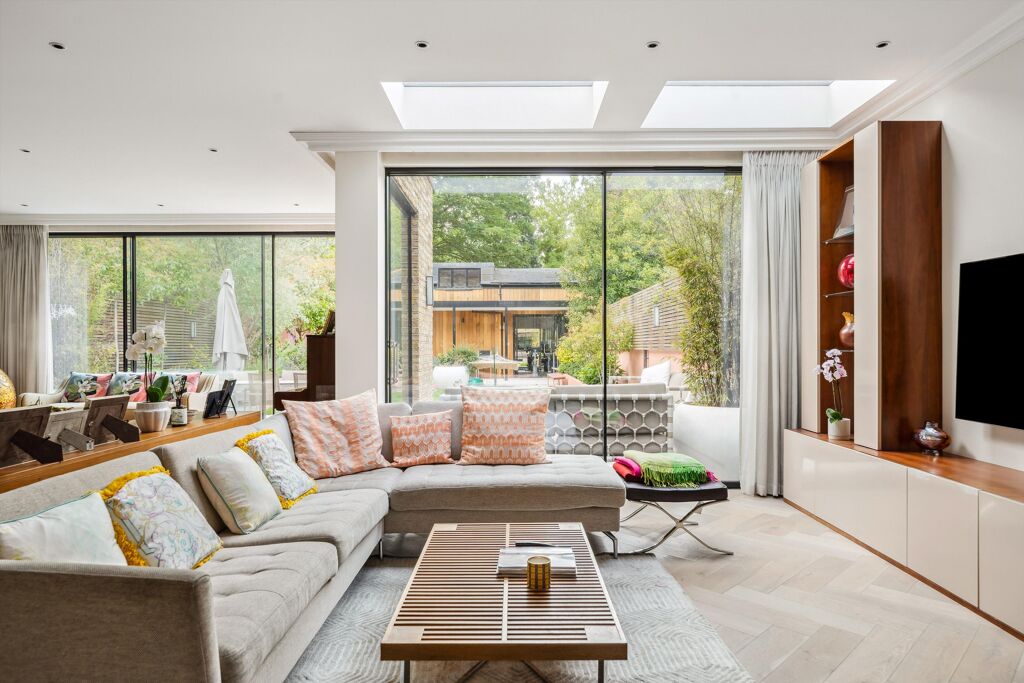 Image of Barrowgate Road, London, W4