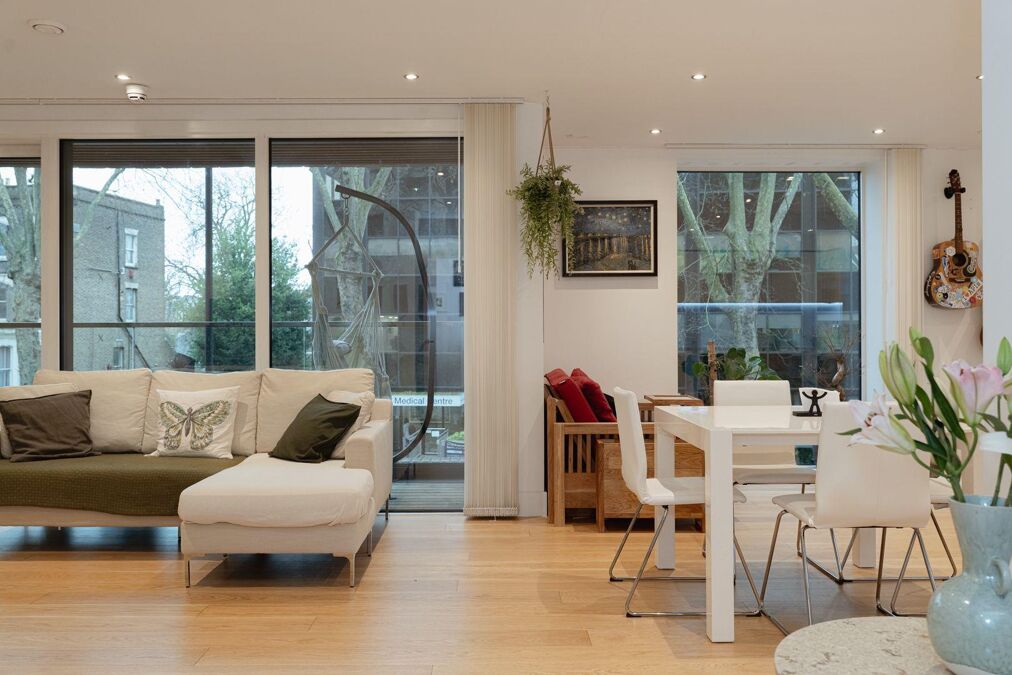 Image of Chiswick High Road, London, W4