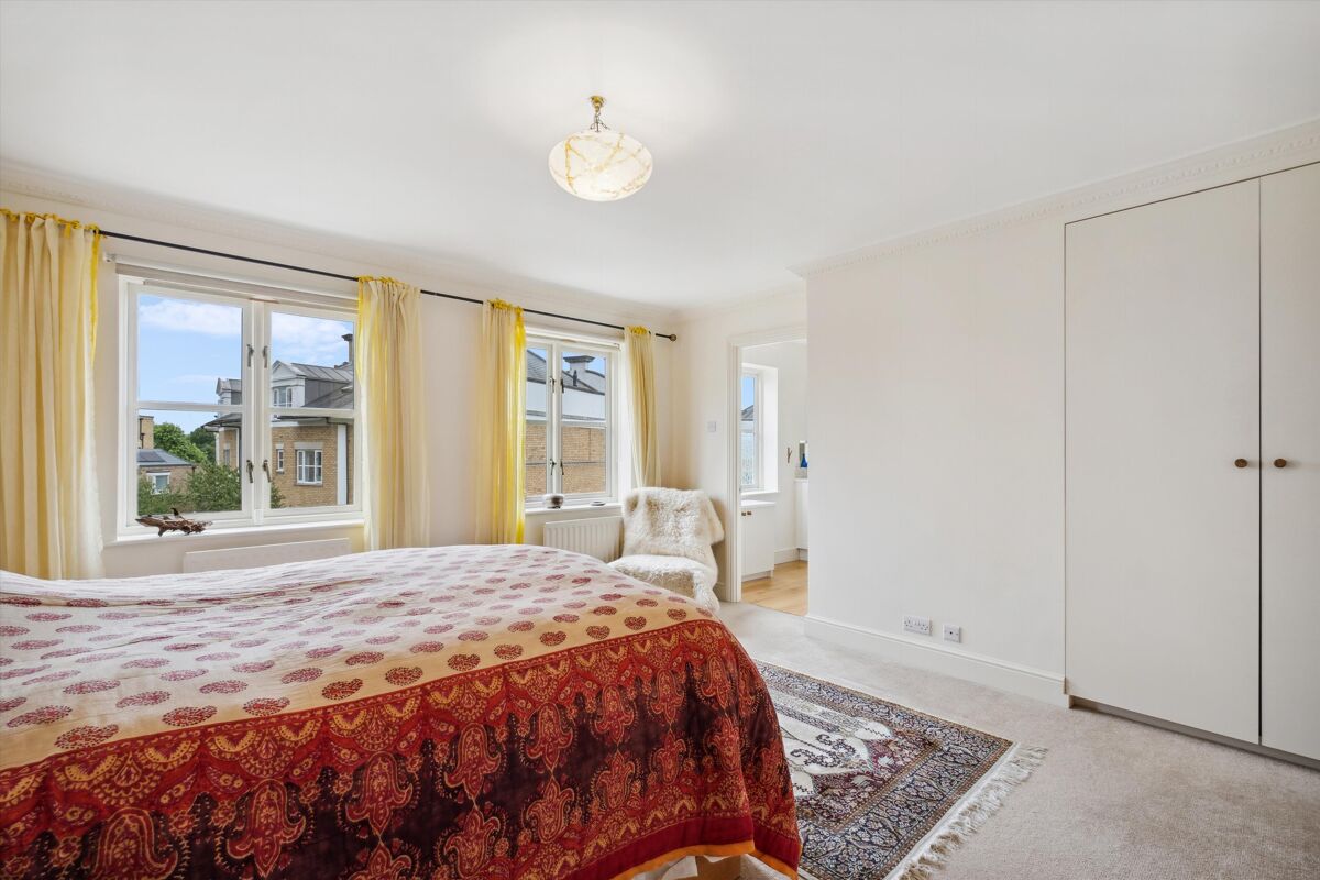 house for sale in Thames Crescent, London, W4 CWK012355723 Knight Frank