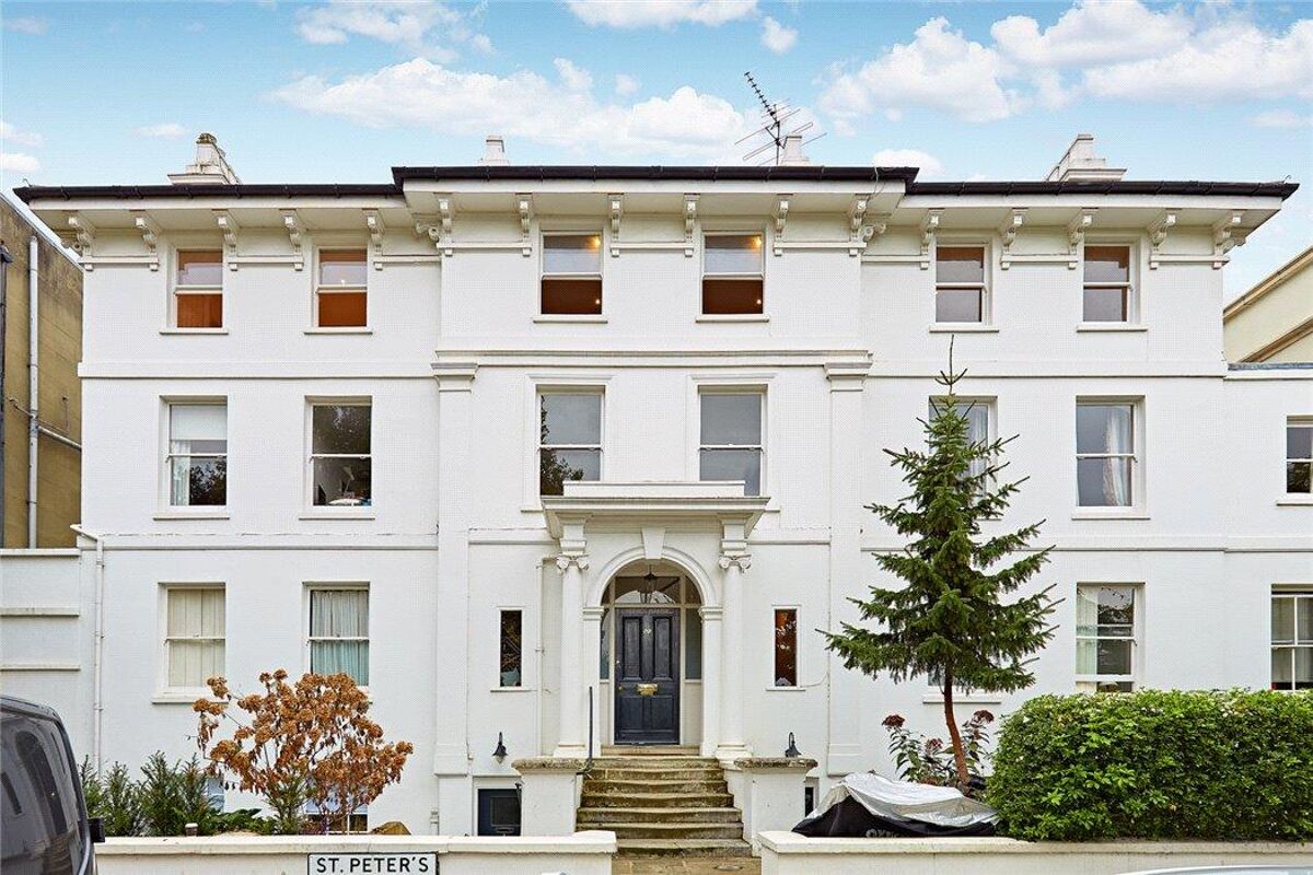 flat for sale in Albion House, St. Peters Square, London, W6