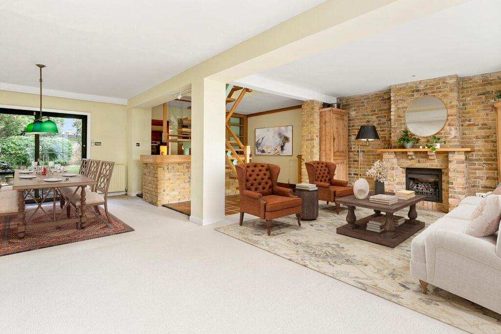 Image of Grove Park Gardens, London, W4