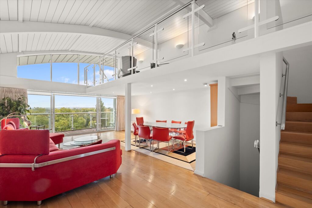 Image of Kew Bridge Road, Brentford, TW8