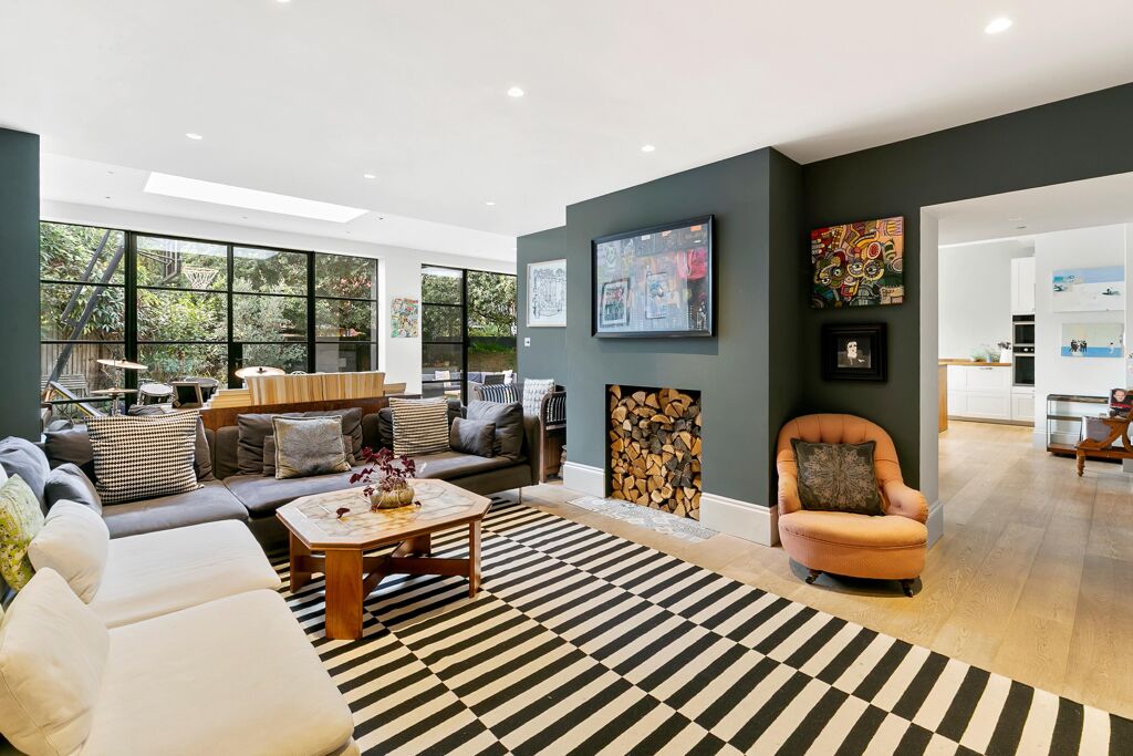 Image of Ravenscourt Square, London, W6