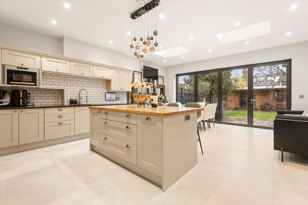 Image of Wellesley Road, London, W4