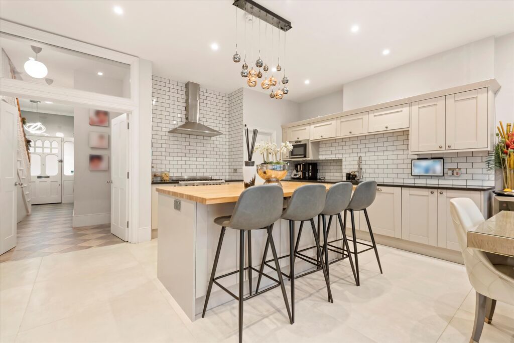 Image of Wellesley Road, London, W4