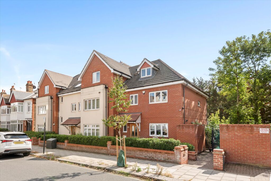 Image of Stile Hall Gardens, London, W4