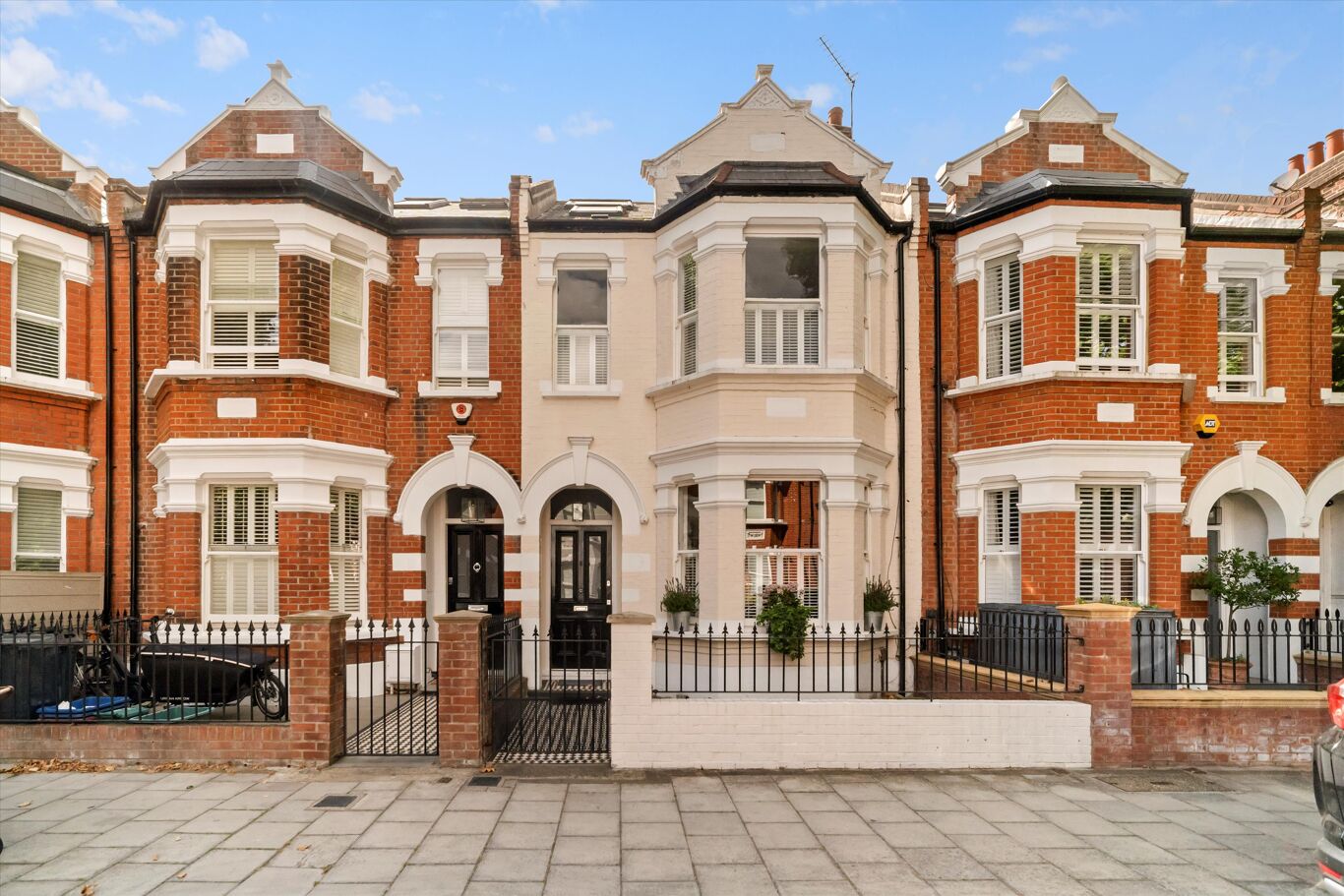 Image of Silver Crescent, London W4