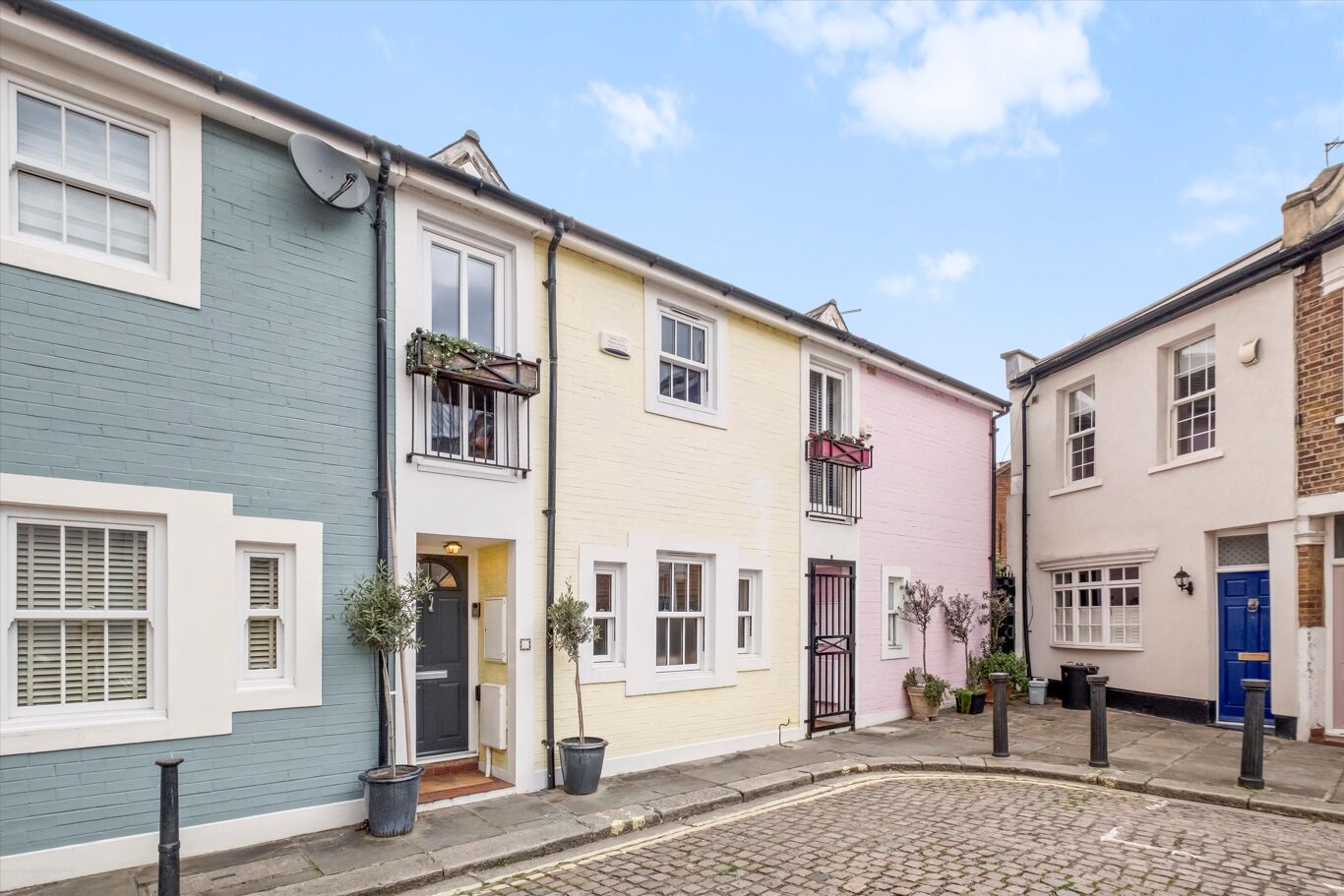 Image of Laurence Mews, London W12